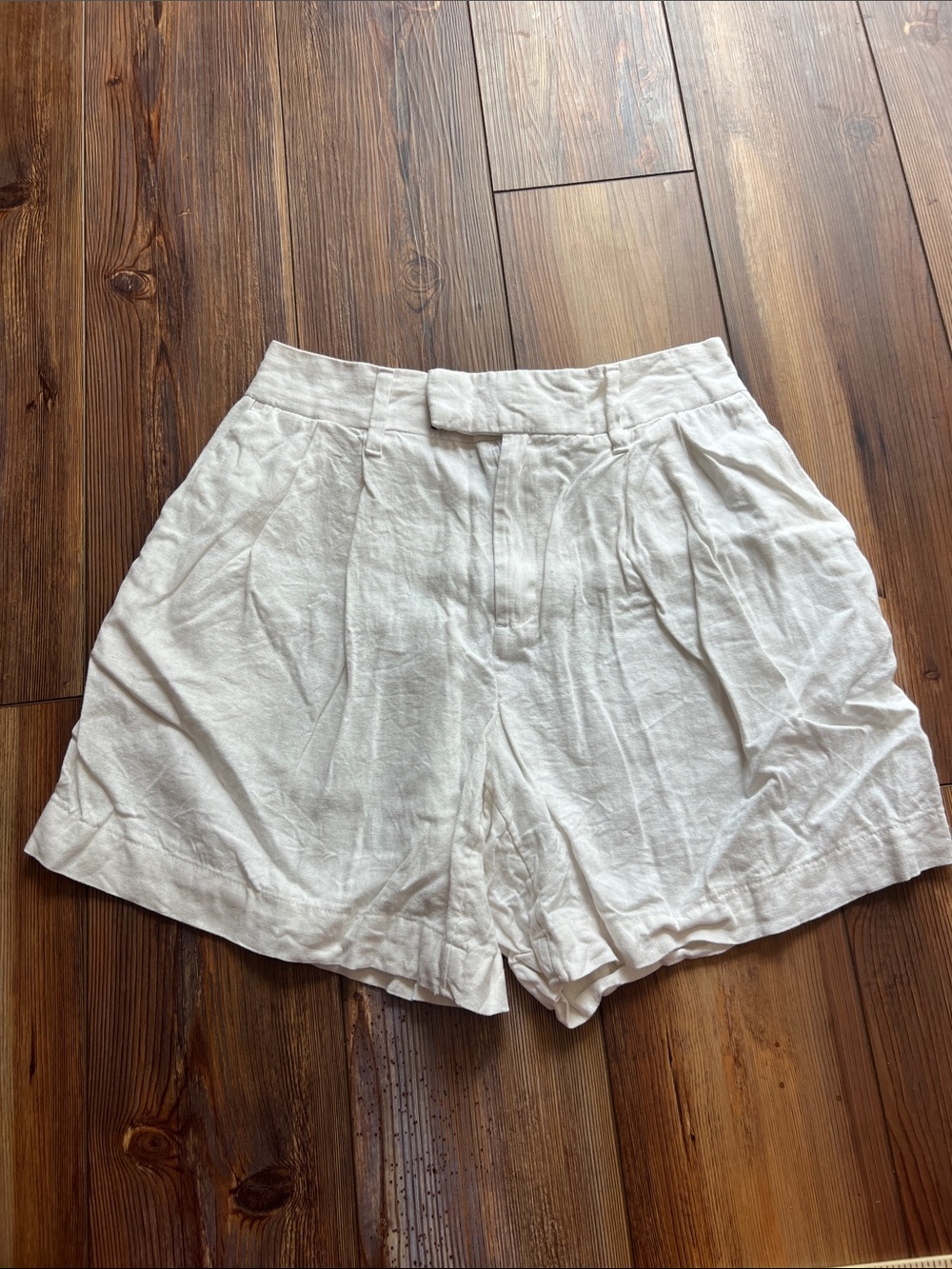 a new day White High-Waist Pleated Linen-Blend Shorts